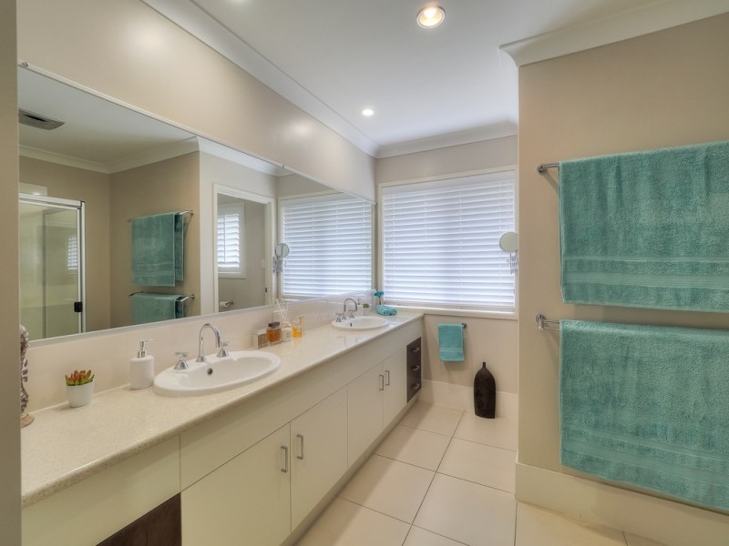 13 Fulmar Court, Burrum Heads QLD 4659