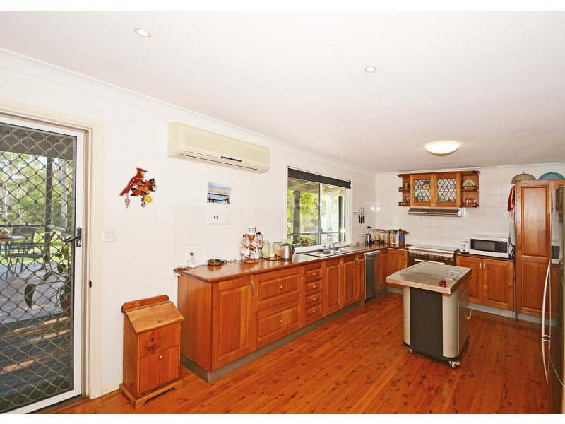212 Pacific Haven Circuit, Pacific Haven QLD 4659