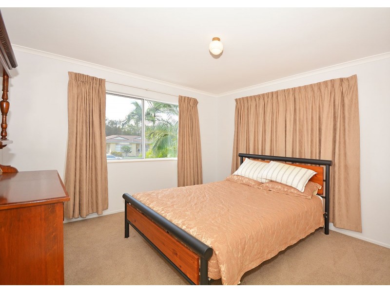 100 Riverview Drive, Burrum Heads QLD 4659