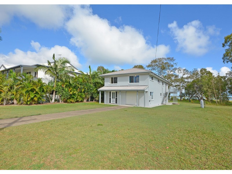 100 Riverview Drive, Burrum Heads QLD 4659
