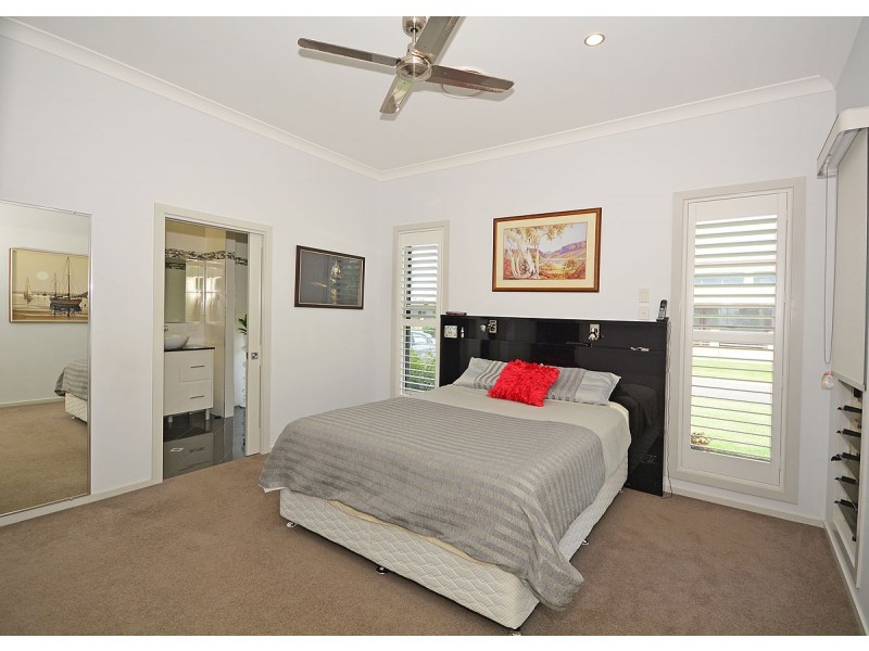 12 Bryan Court, Burrum Heads QLD 4659