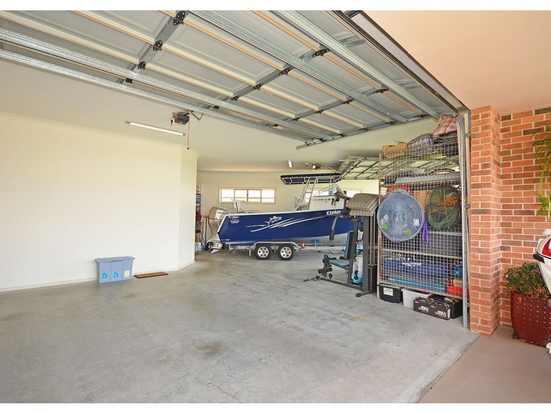 12 Bryan Court, Burrum Heads QLD 4659