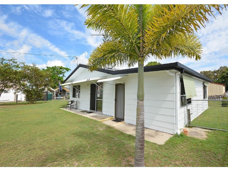 4 Hoffman Street, Burrum Heads QLD 4659