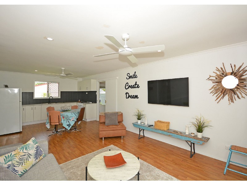 4 Hoffman Street, Burrum Heads QLD 4659