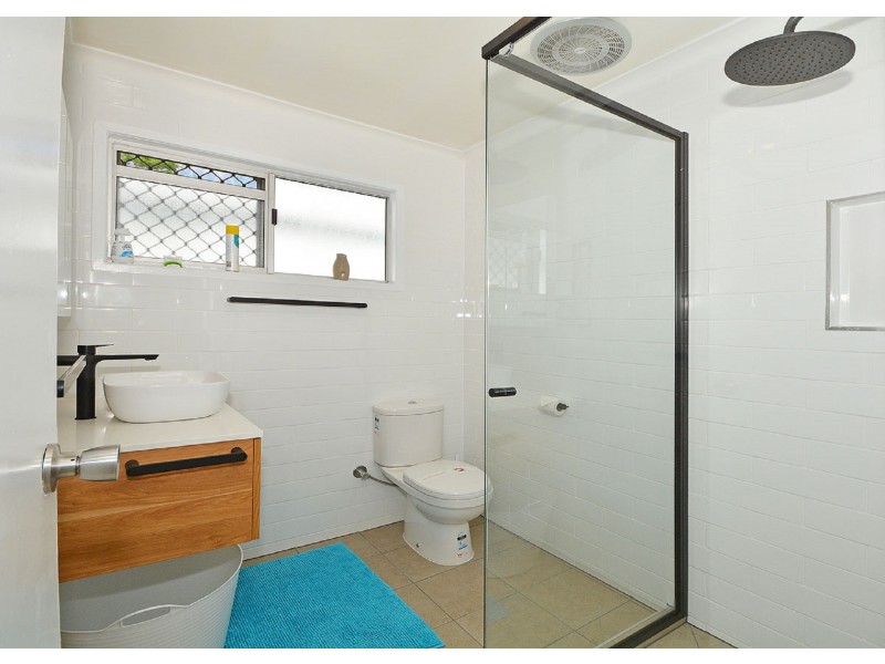 4 Hoffman Street, Burrum Heads QLD 4659