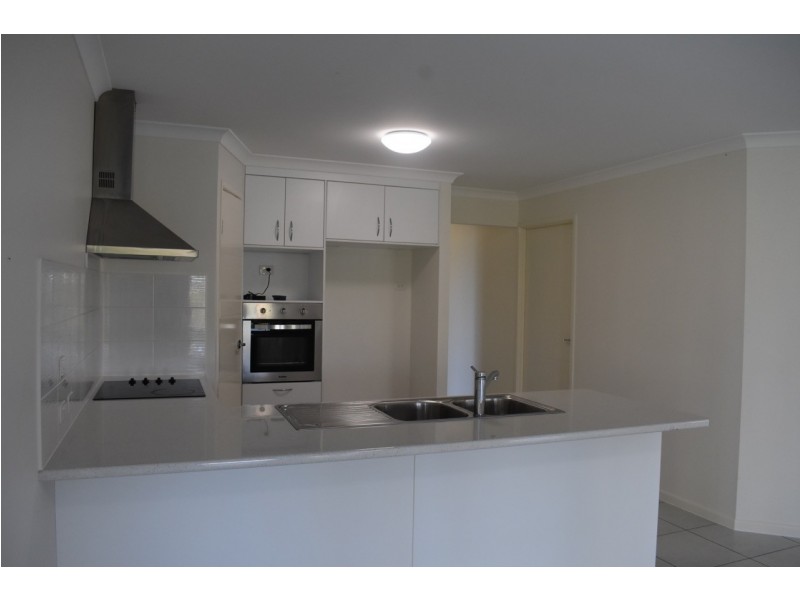 33 Sirenia Drive, Burrum Heads QLD 4659