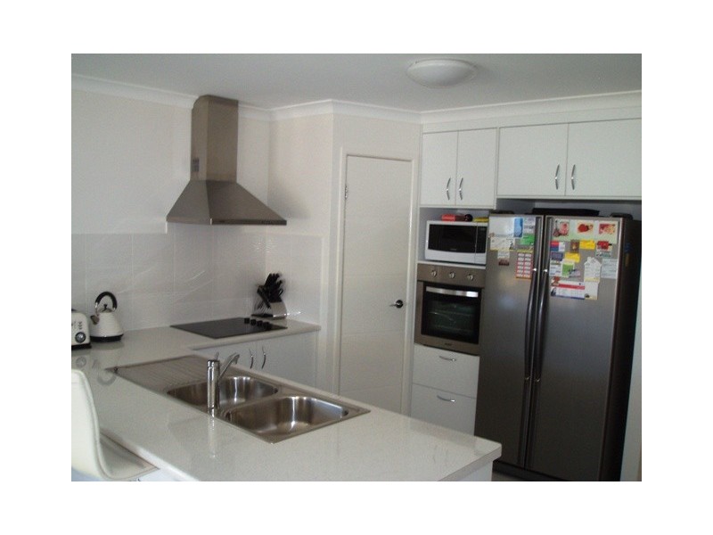 33 Sirenia Drive, Burrum Heads QLD 4659