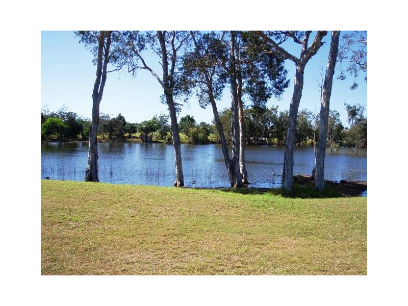 33 Sirenia Drive, Burrum Heads QLD 4659