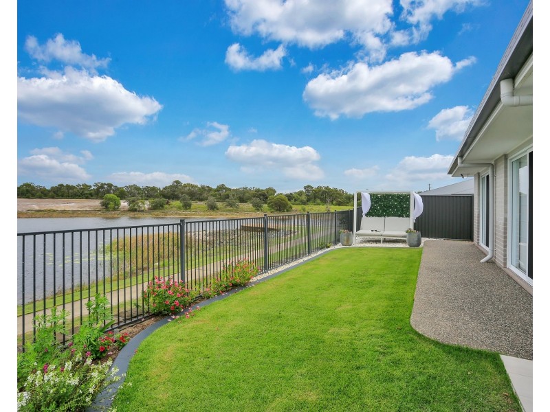 24 Honey Myrtle Close, Burrum Heads QLD 4659