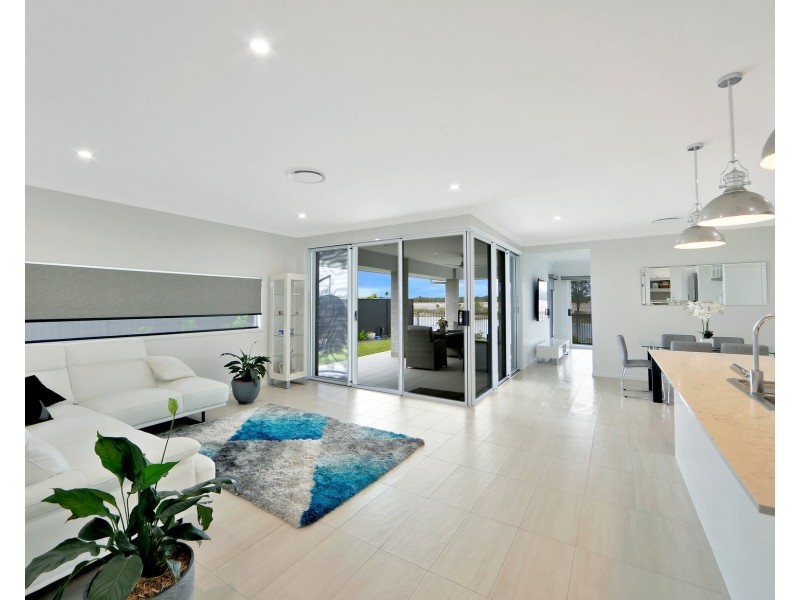 24 Honey Myrtle Close, Burrum Heads QLD 4659