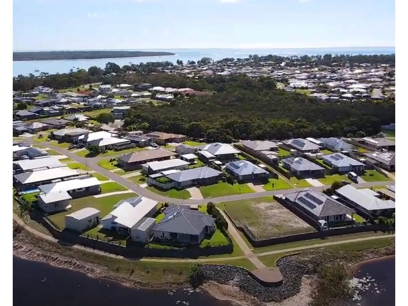 24 Honey Myrtle Close, Burrum Heads QLD 4659