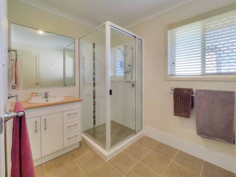 10 Krista Court, Burrum Heads QLD 4659