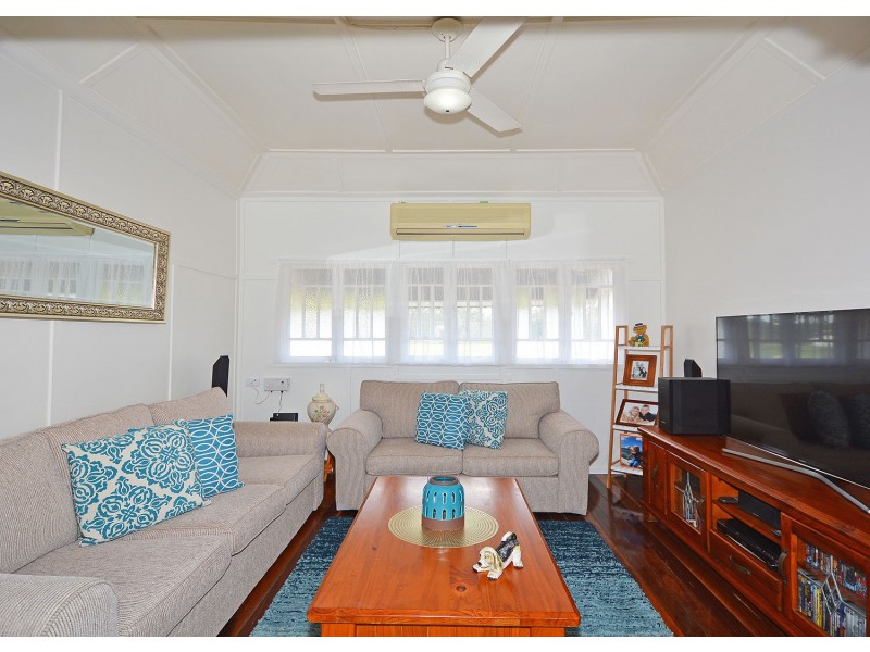 22 Lower Thomas Street, Howard QLD 4659