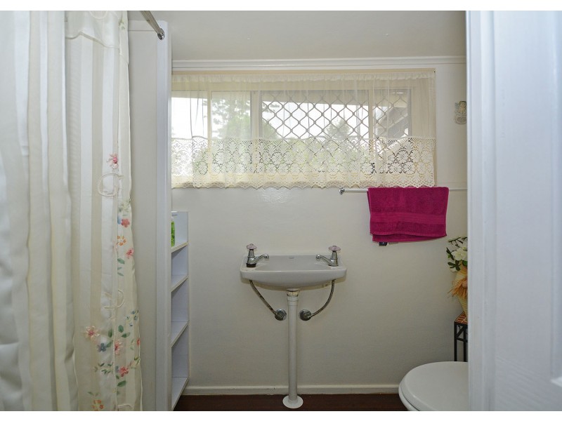 22 Lower Thomas Street, Howard QLD 4659