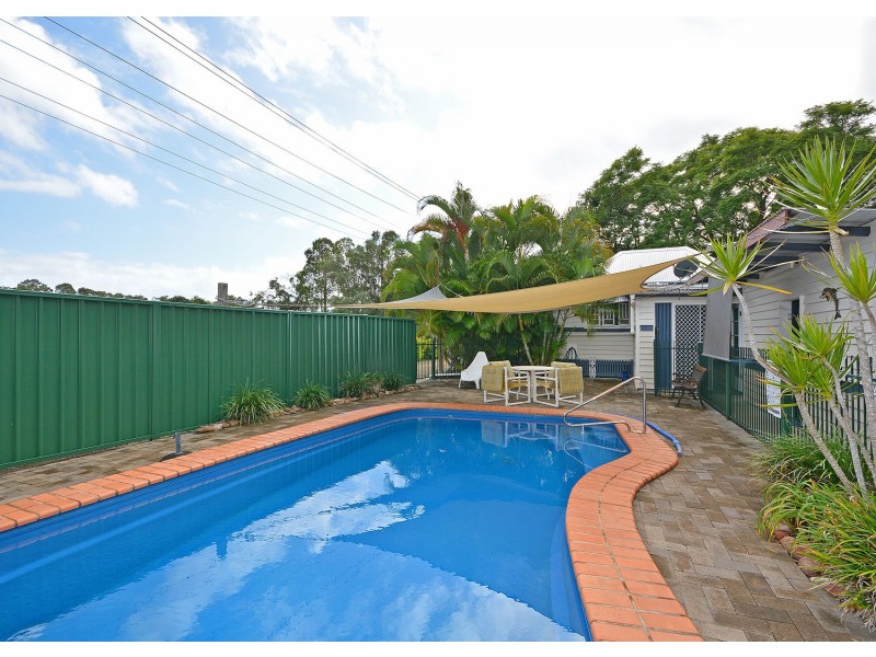 22 Lower Thomas Street, Howard QLD 4659