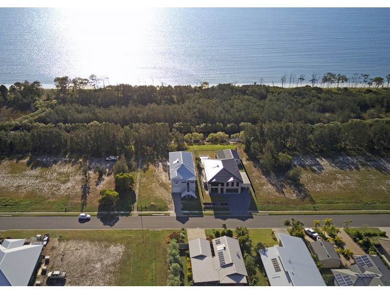 66 BEACH DRIVE, Burrum Heads QLD 4659
