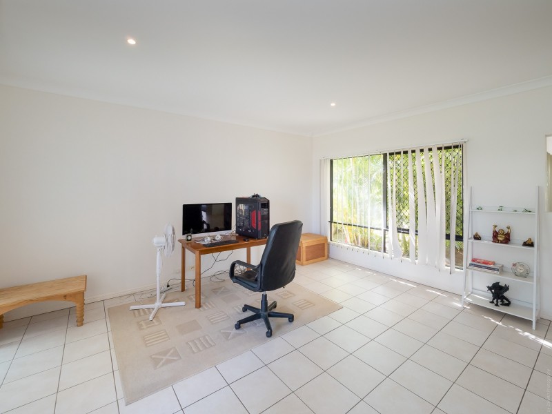 4 Oyster Court, Toogoom QLD 4655
