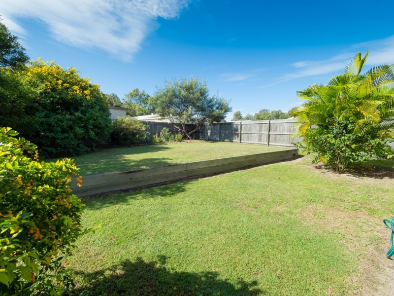 4 Oyster Court, Toogoom QLD 4655