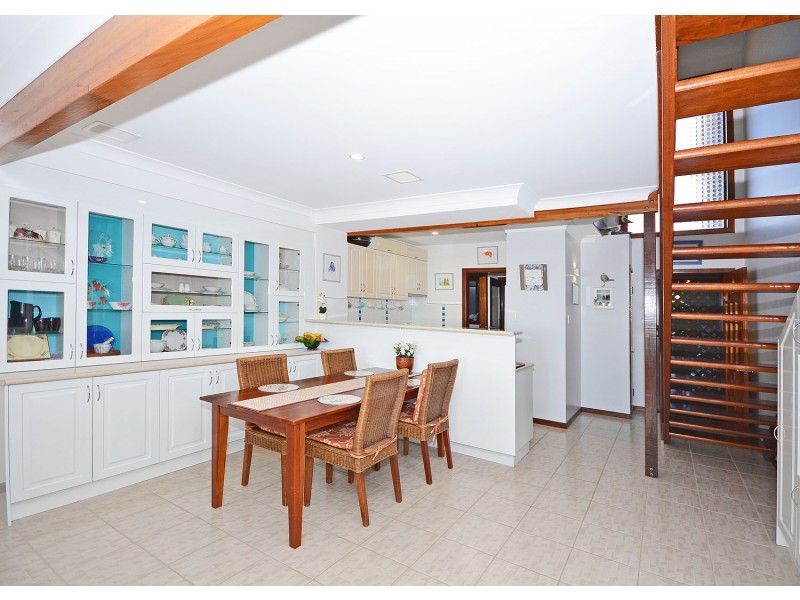 2/110 Burrum St, Burrum Heads QLD 4659