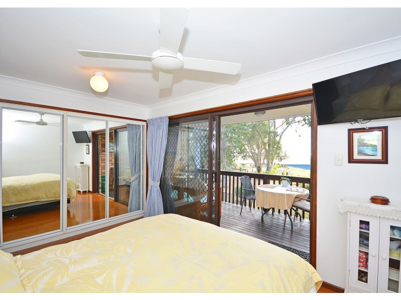 2/110 Burrum St, Burrum Heads QLD 4659