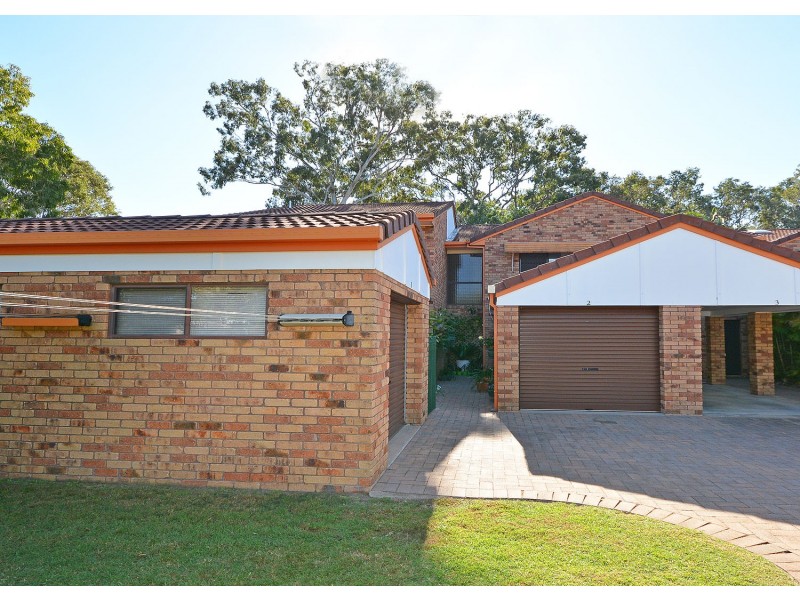 2/110 Burrum St, Burrum Heads QLD 4659