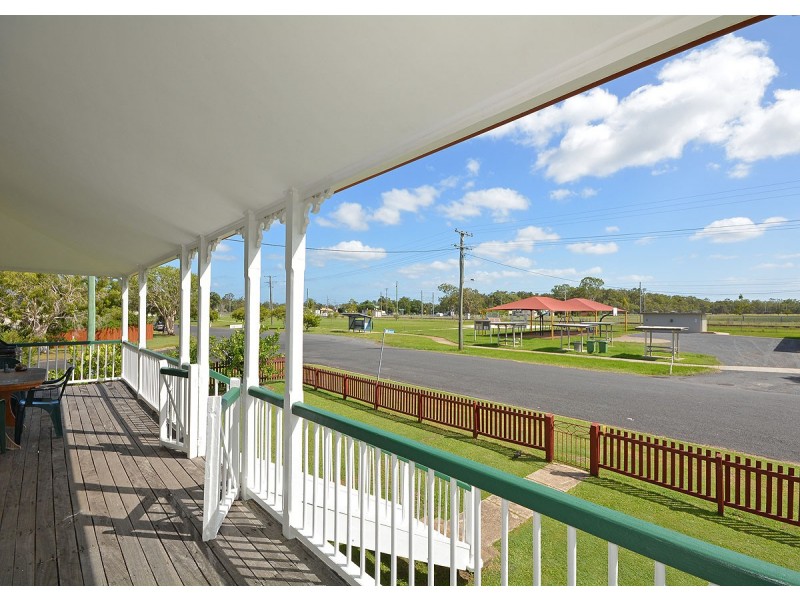 36 Robertson St, Torbanlea QLD 4662