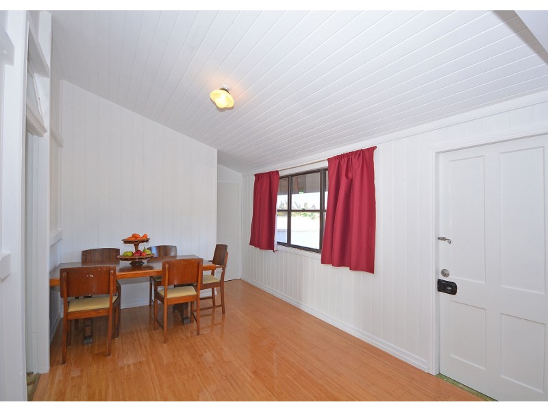 36 Robertson St, Torbanlea QLD 4662