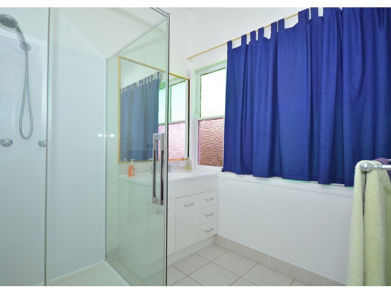 36 Robertson St, Torbanlea QLD 4662