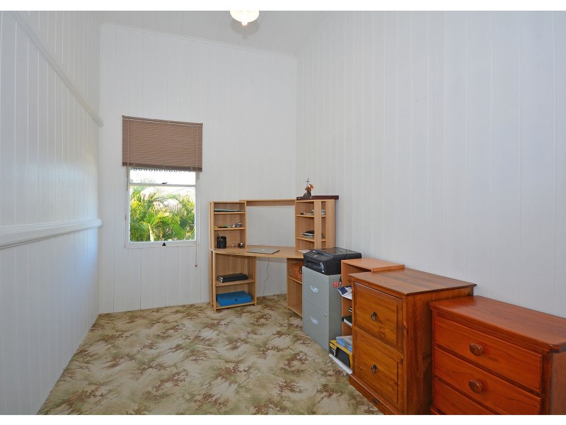 36 Robertson St, Torbanlea QLD 4662