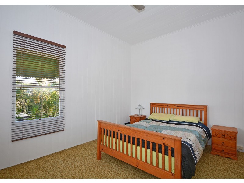 36 Robertson St, Torbanlea QLD 4662