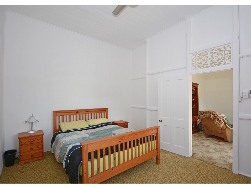 36 Robertson St, Torbanlea QLD 4662