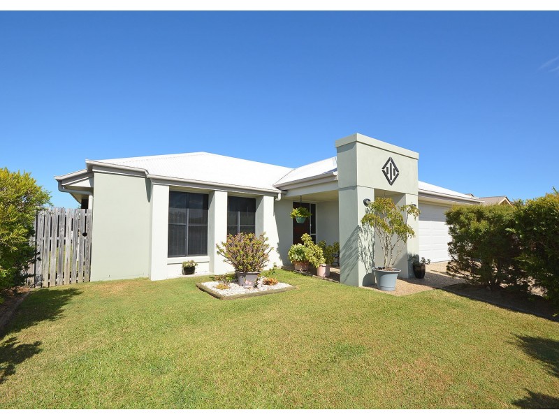 24 Louise Dr, Burrum Heads QLD 4659