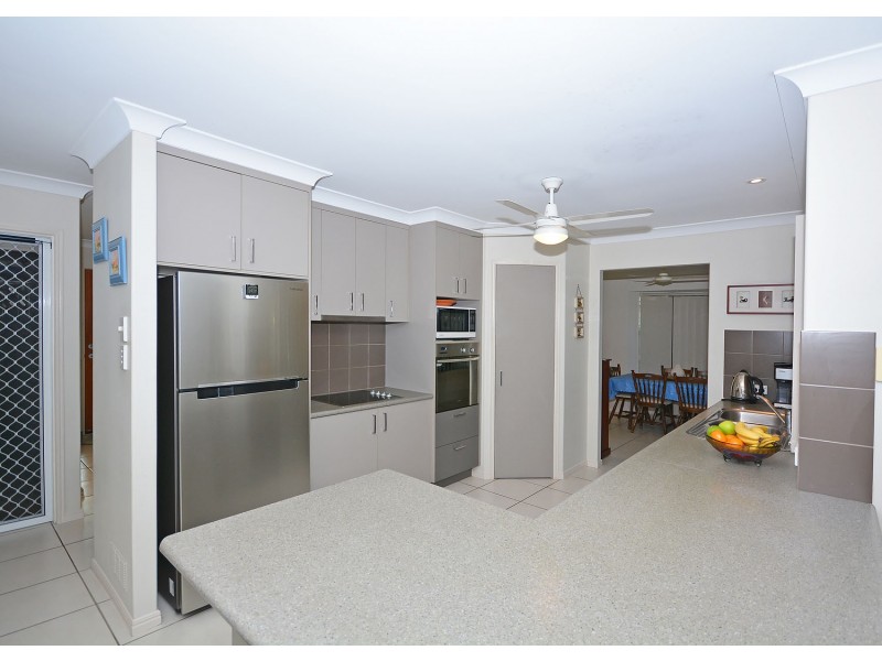 24 Louise Dr, Burrum Heads QLD 4659