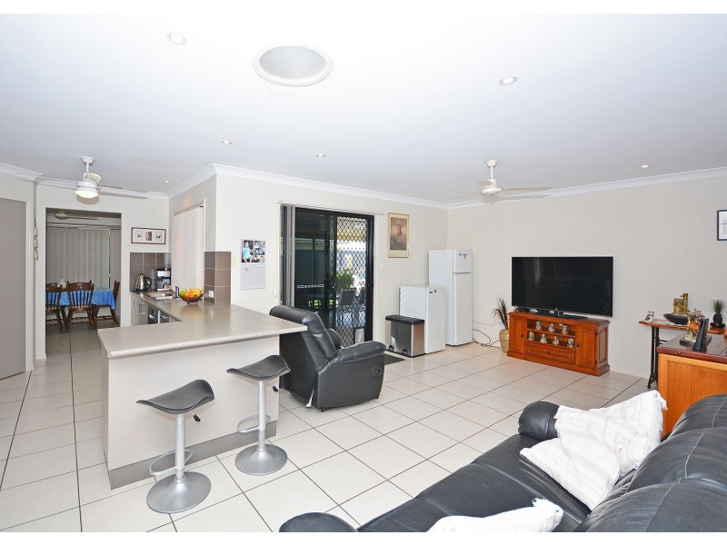 24 Louise Dr, Burrum Heads QLD 4659