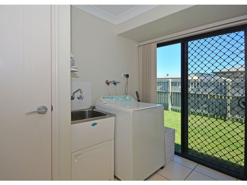 24 Louise Dr, Burrum Heads QLD 4659