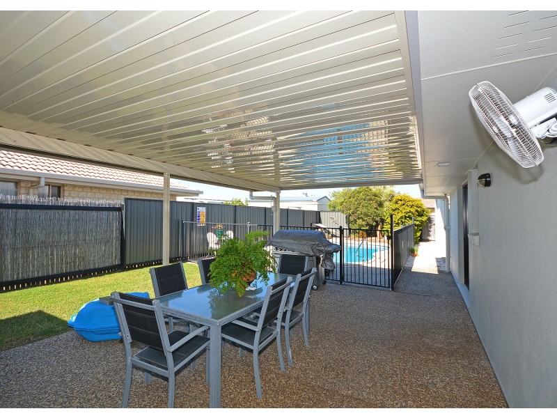 24 Louise Dr, Burrum Heads QLD 4659