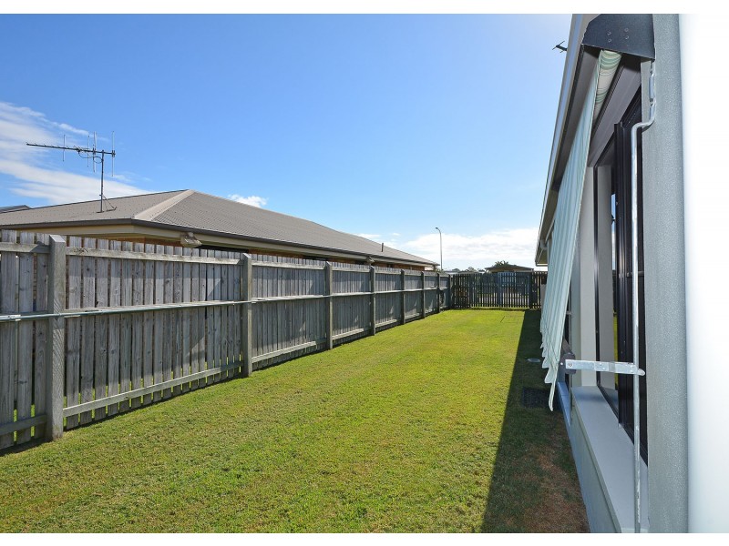 24 Louise Dr, Burrum Heads QLD 4659