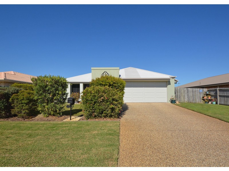 24 Louise Dr, Burrum Heads QLD 4659