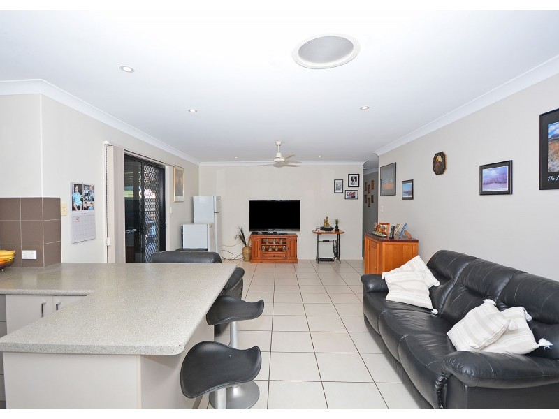 24 Louise Dr, Burrum Heads QLD 4659