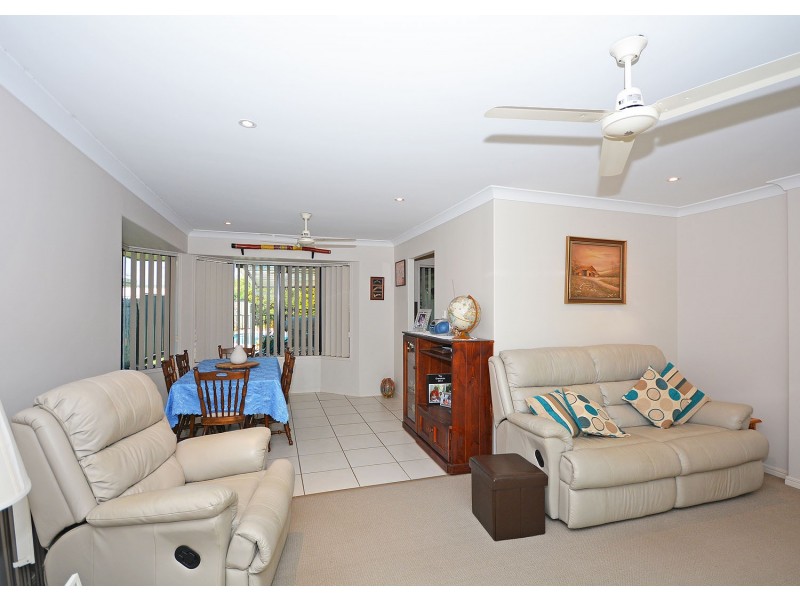 24 Louise Dr, Burrum Heads QLD 4659