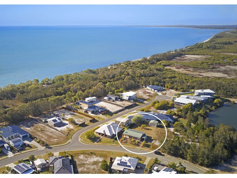 90 Beach Drive, Burrum Heads QLD 4659