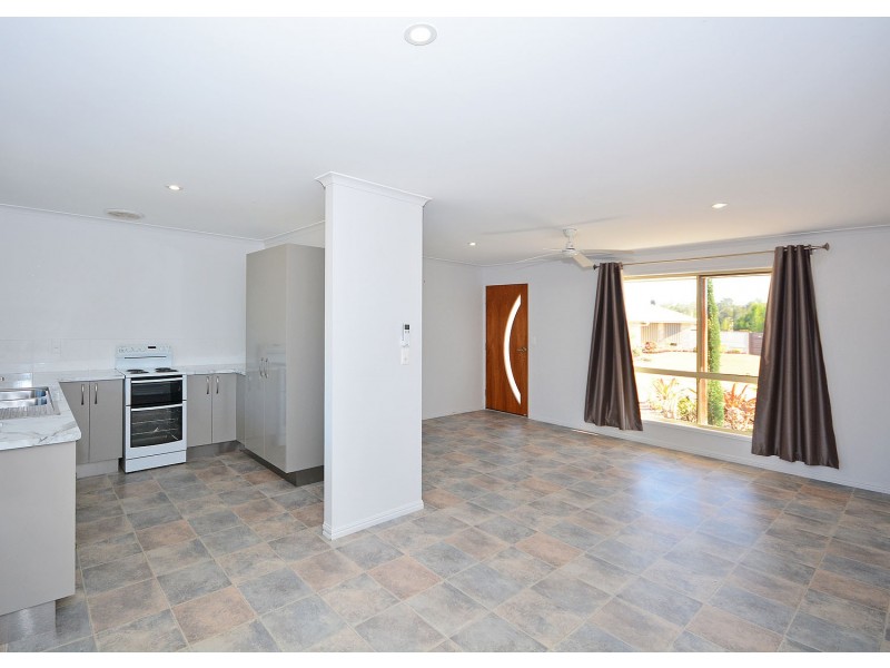 90 Beach Drive, Burrum Heads QLD 4659