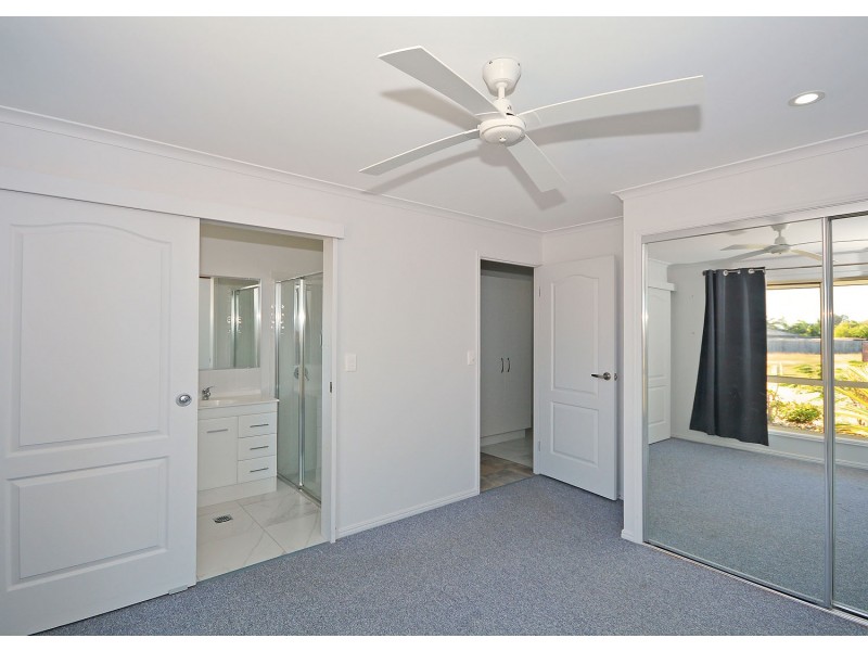 90 Beach Drive, Burrum Heads QLD 4659