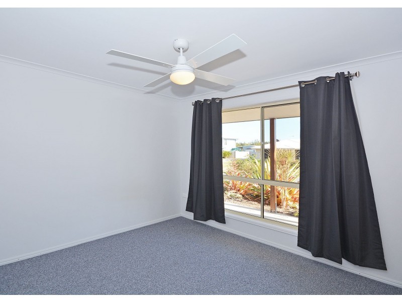 90 Beach Drive, Burrum Heads QLD 4659