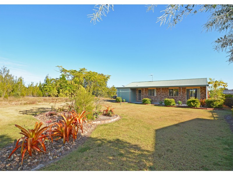 90 Beach Drive, Burrum Heads QLD 4659