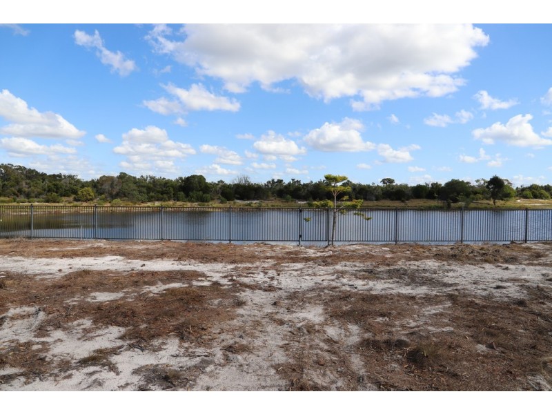 8 Honey Myrtle Close, Burrum Heads QLD 4659