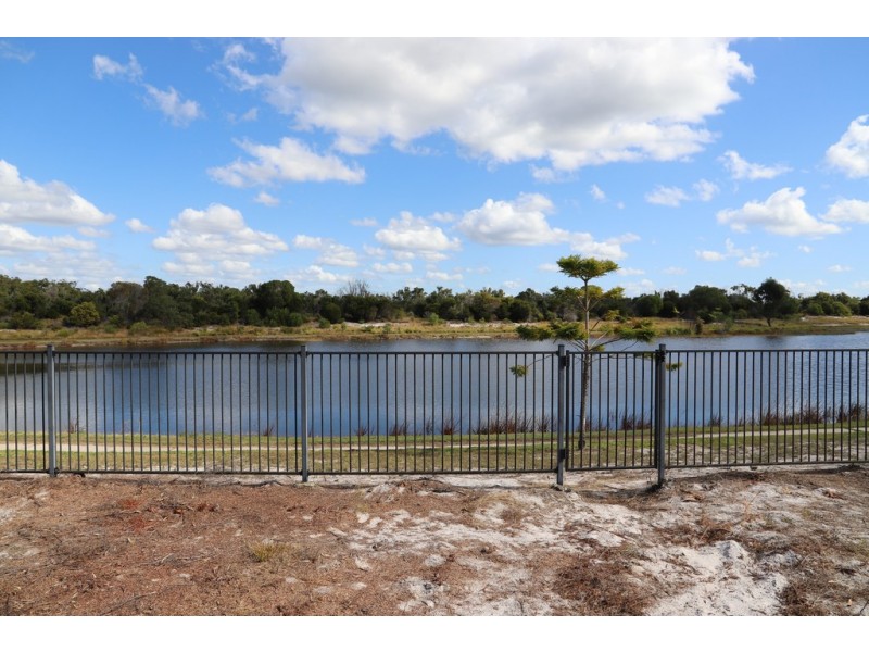 8 Honey Myrtle Close, Burrum Heads QLD 4659