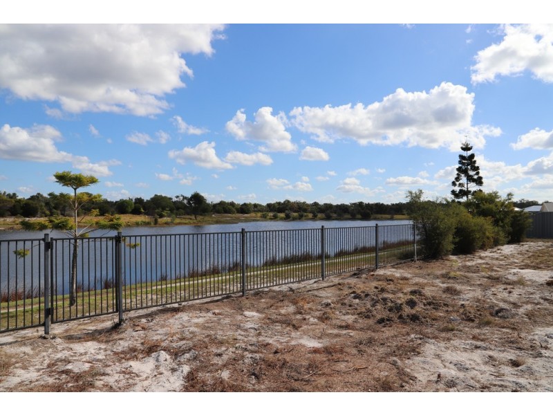 8 Honey Myrtle Close, Burrum Heads QLD 4659