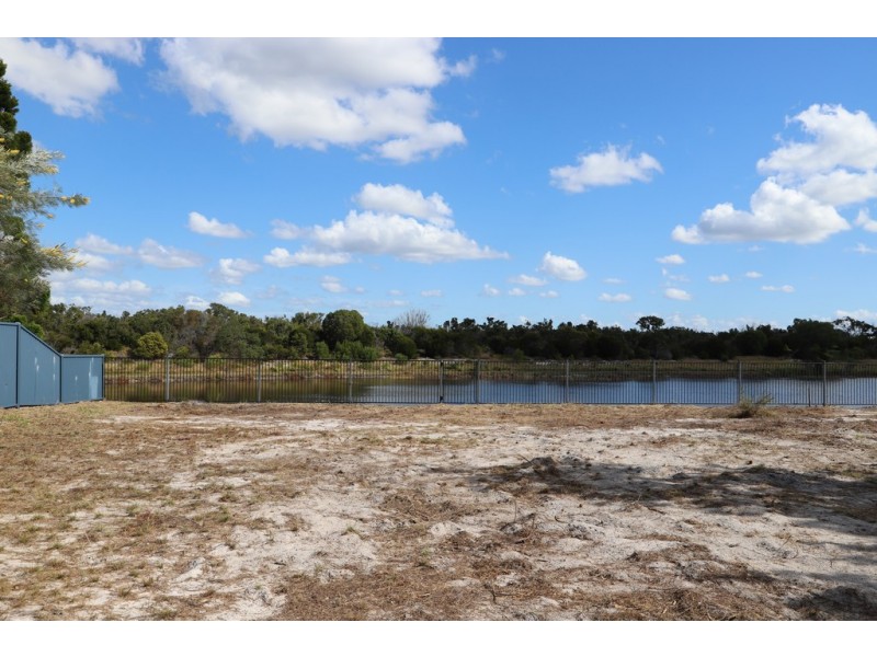 6 Honey Myrtle Close, Burrum Heads QLD 4659