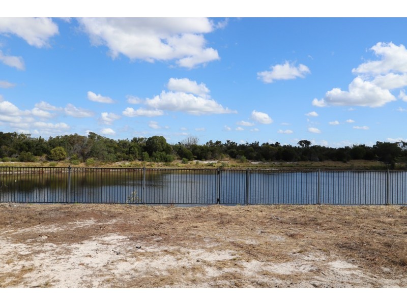 6 Honey Myrtle Close, Burrum Heads QLD 4659